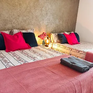 Ostello Urquinaona Rooms